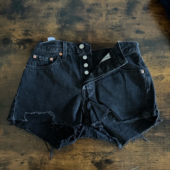 Women’s 501 Levi’s - Picture 1 of 3